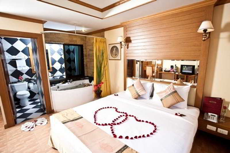 Bangkok Residence Patong Exterior photo